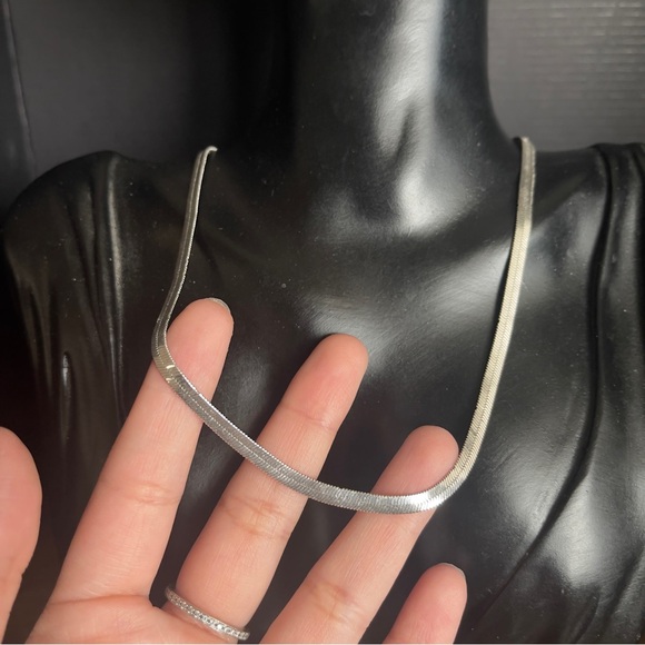 Silver tone madewell herringbone necklace chain - Picture 5 of 7